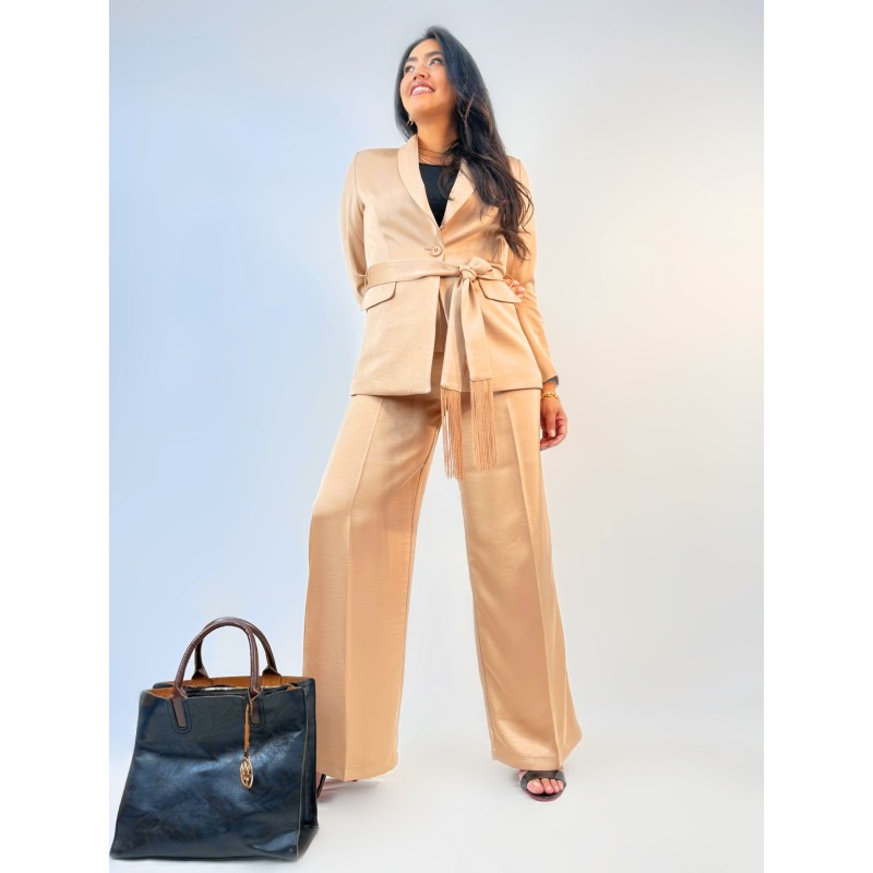 Chaquetas recta satinada V340 | Beige