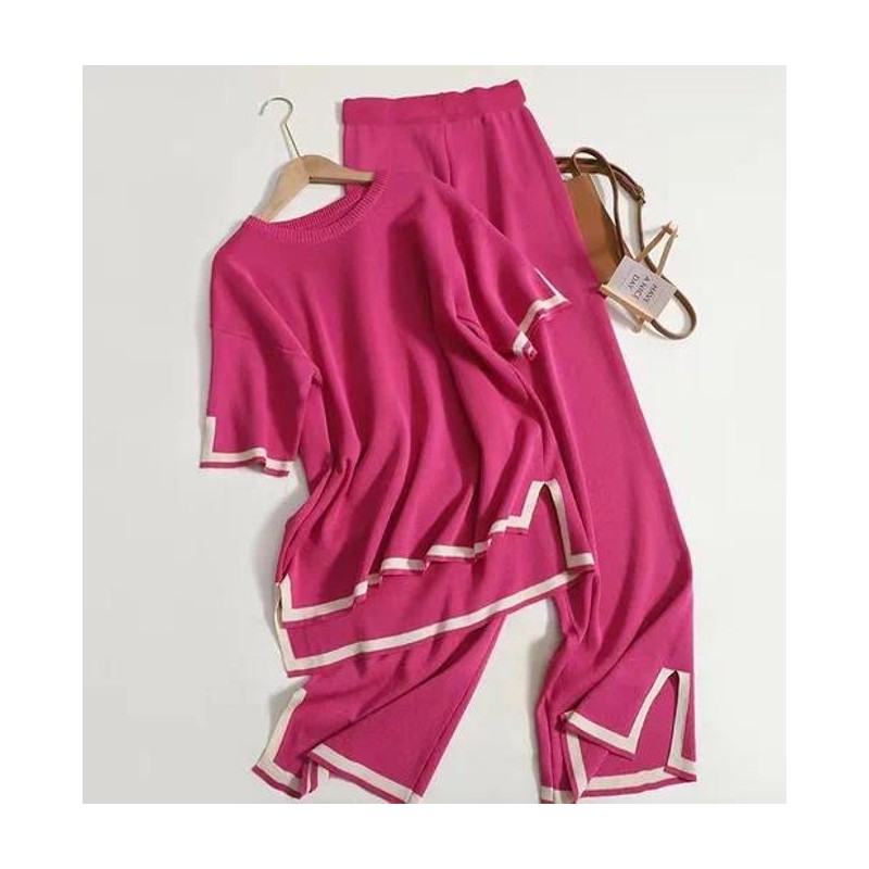 Conjunto con abertura en mangas y bajos