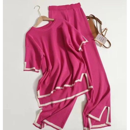 Conjunto con abertura en mangas y bajos